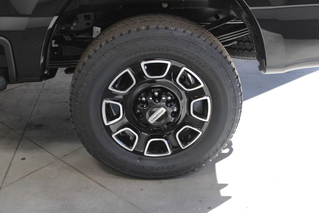 New 2026 Ford F250 Platinum image 18