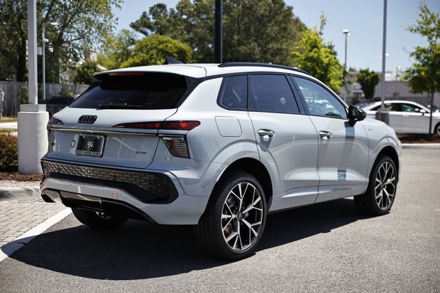 New 2026 Audi Q3 quattro 2.0T AWD/4WD image 7