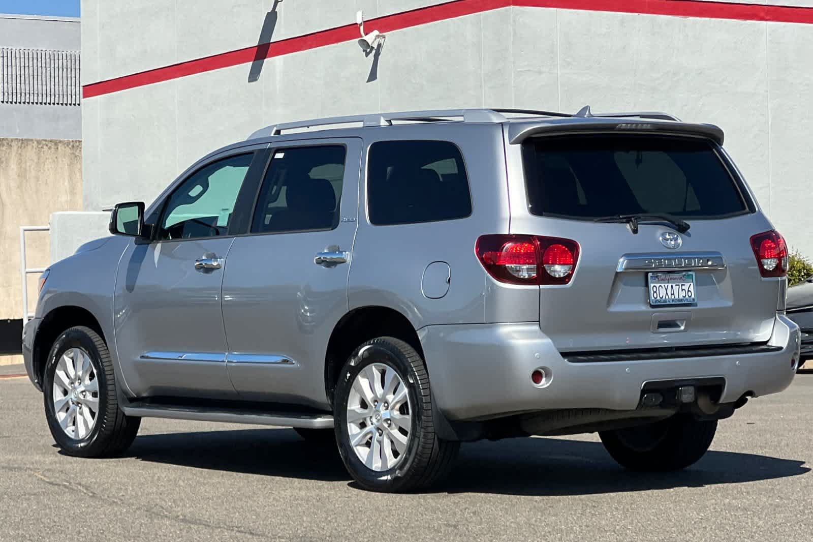 Used 2018 Toyota Sequoia Platinum w/ Carpet Mat Package AWD/4WD image 7