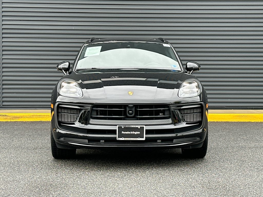 Certified 2023 Porsche Macan S AWD/4WD image 6
