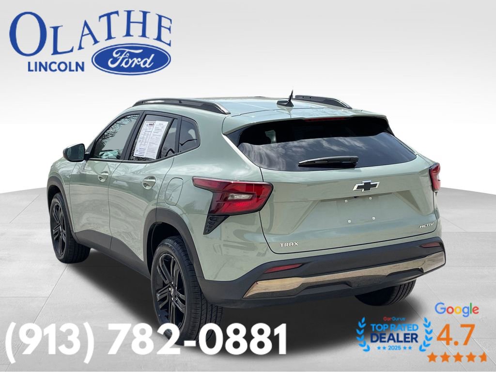 Used 2025 Chevrolet Trax ACTIV w/ Driver Confidence Package FWD image 3