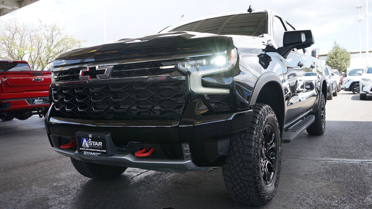 Used 2023 Chevrolet Silverado 1500 ZR2 w/ Technology Package AWD/4WD image 32