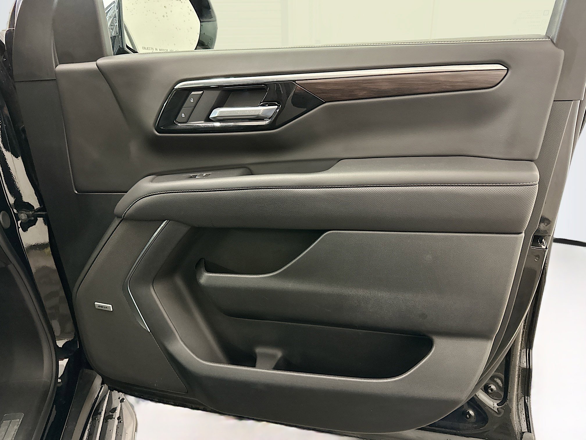 Used 2025 Chevrolet Tahoe Premier image 35