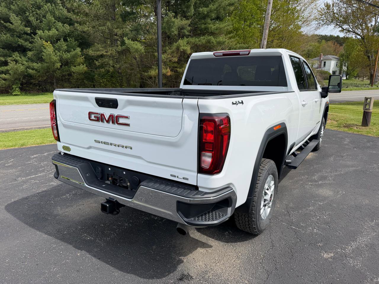 Used 2022 GMC Sierra 2500 SLE w/ SLE Convenience Package AWD/4WD image 5