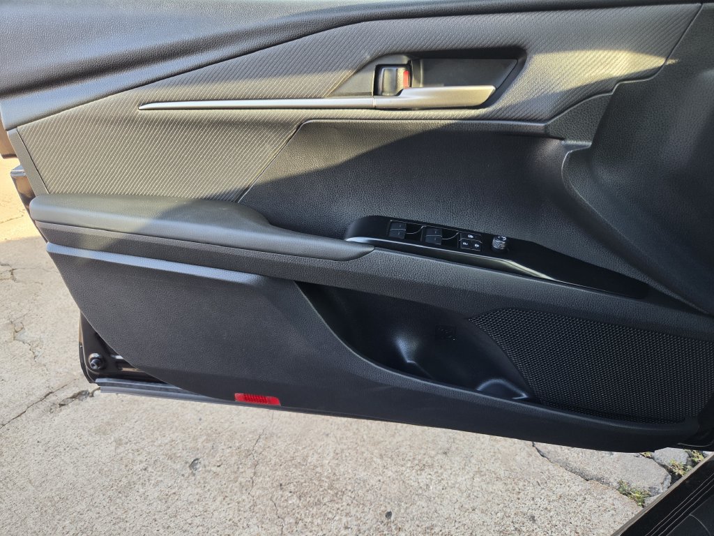 Used 2026 Toyota Camry SE FWD image 26