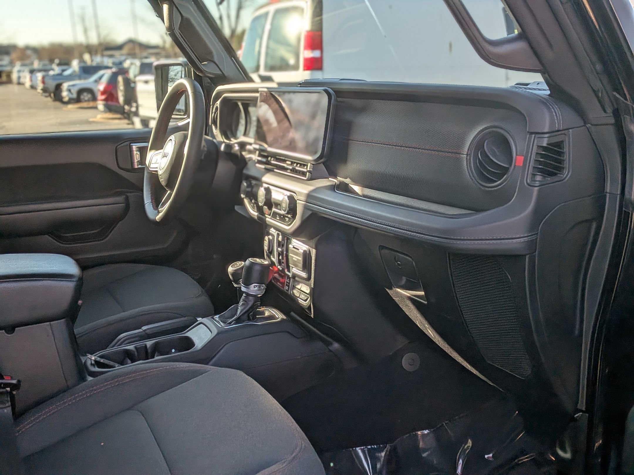 Used 2024 Jeep Wrangler Unlimited Rubicon image 22