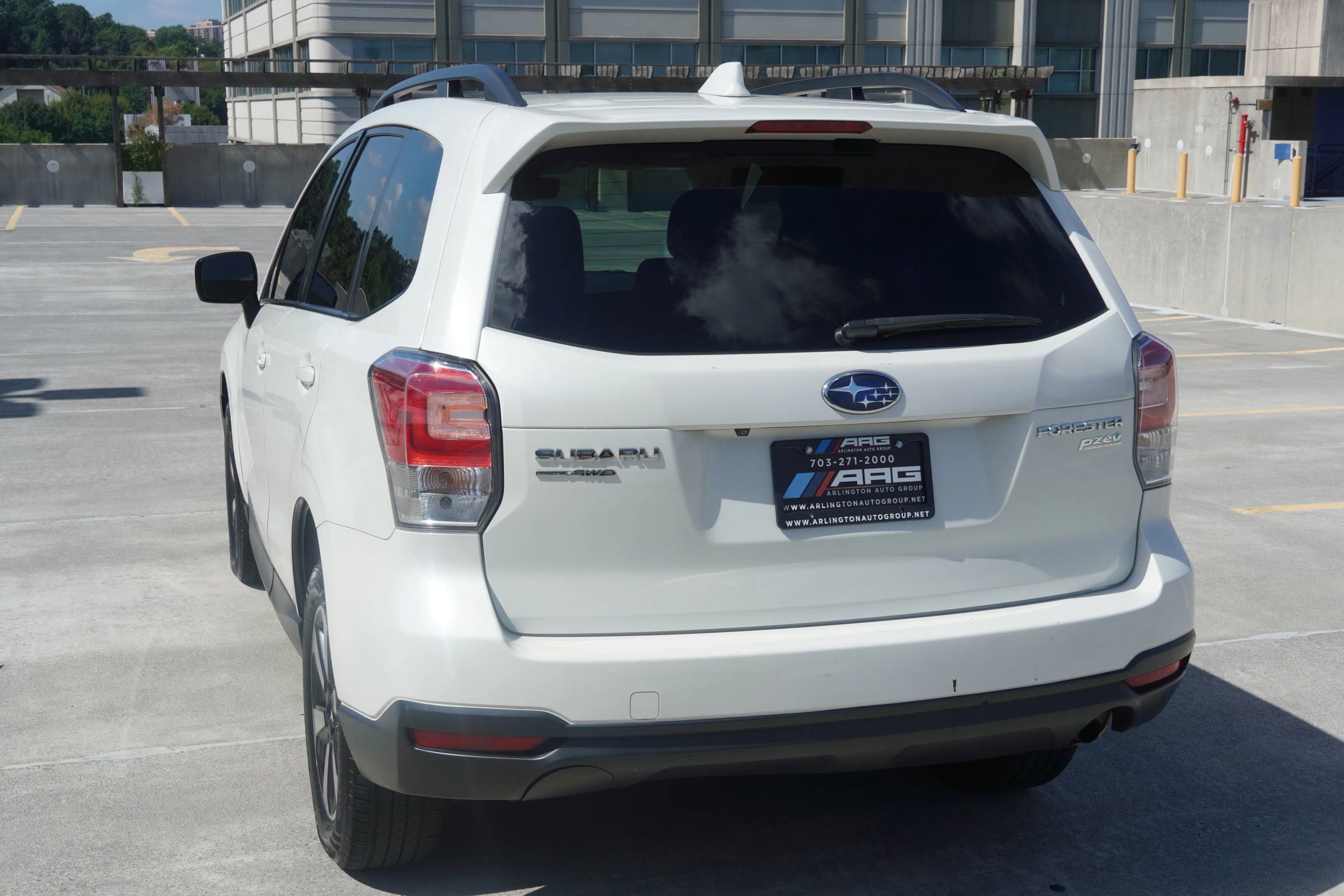 Used 2017 Subaru Forester 2.5i Premium w/ All-Weather Package image 16