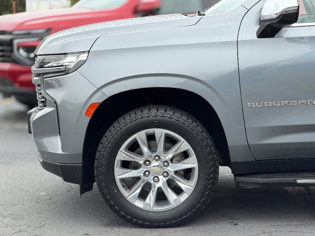 Used 2021 Chevrolet Suburban Premier AWD/4WD image 17