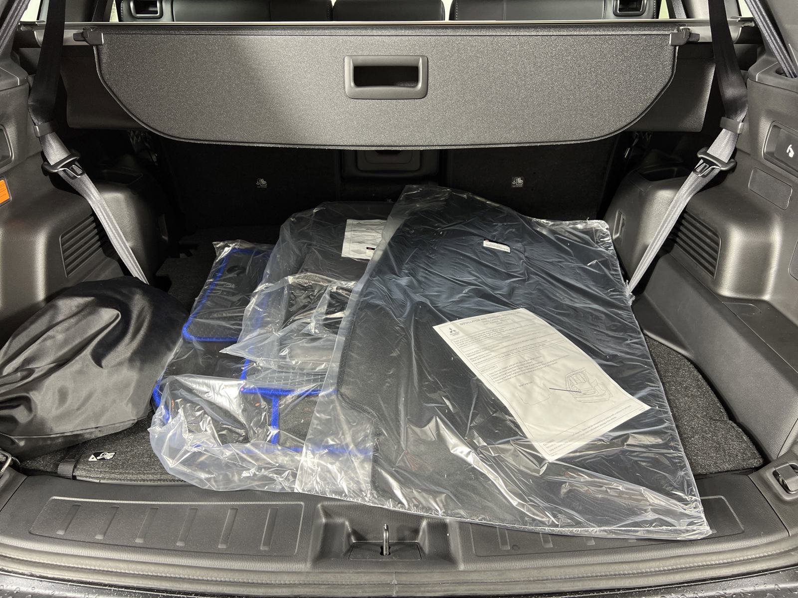 New 2025 Mitsubishi Outlander SEL Black Edition image 13