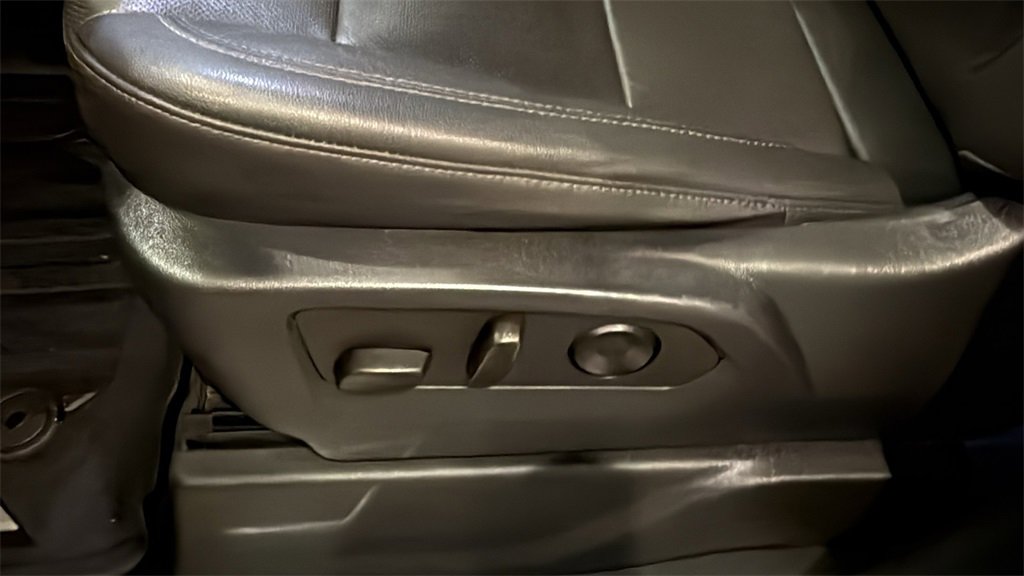 Used 2023 GMC Sierra 1500 SLT w/ SLT Premium Package image 25