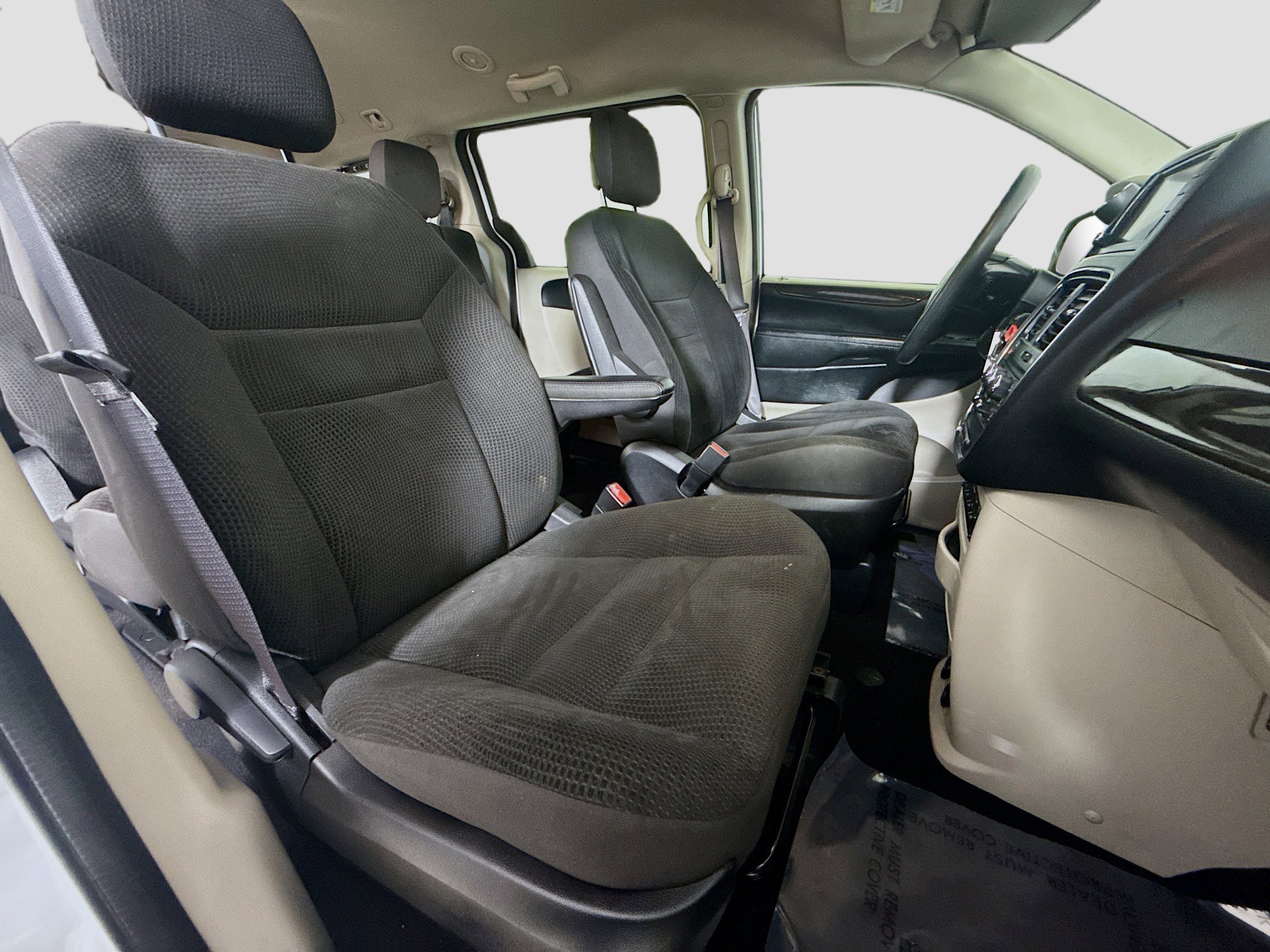 Used 2019 Dodge Grand Caravan SE image 27