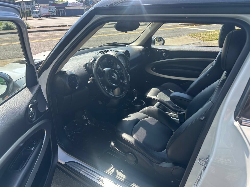 Used 2013 MINI Cooper Paceman FWD image 10