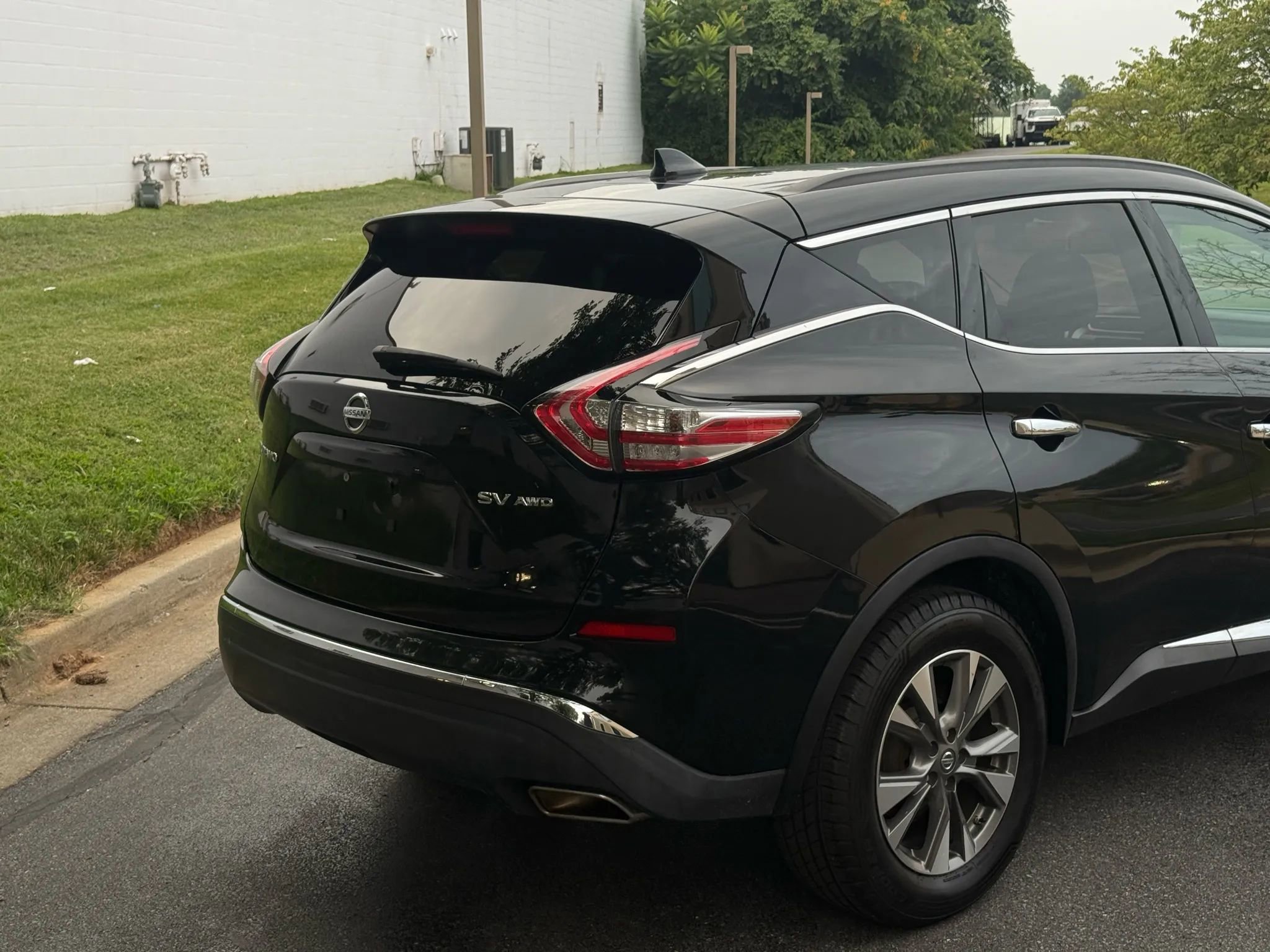 Used 2018 Nissan Murano SV image 3