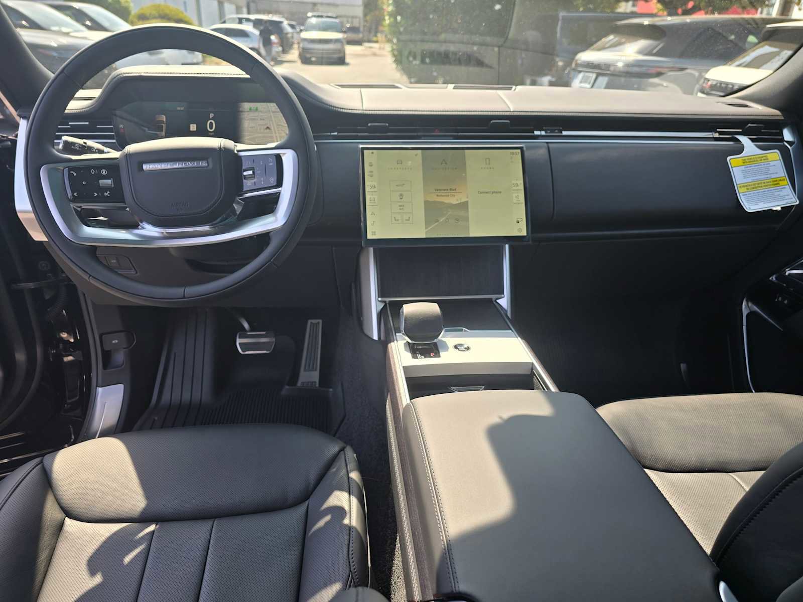 New 2025 Land Rover Range Rover SE image 22