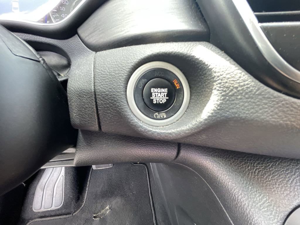 Used 2017 Chrysler 200 Limited Platinum FWD image 16