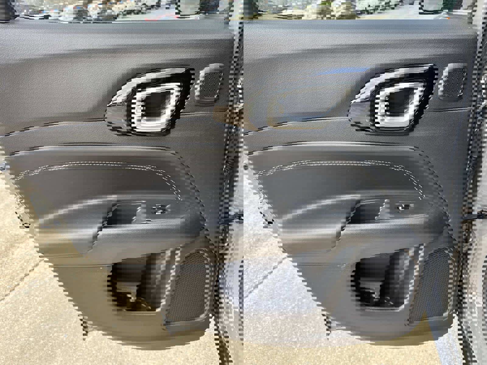 Used 2023 Jeep Compass Altitude w/ Sun and Sound Group image 28