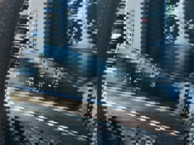 Used 2017 Toyota Land Cruiser image 23