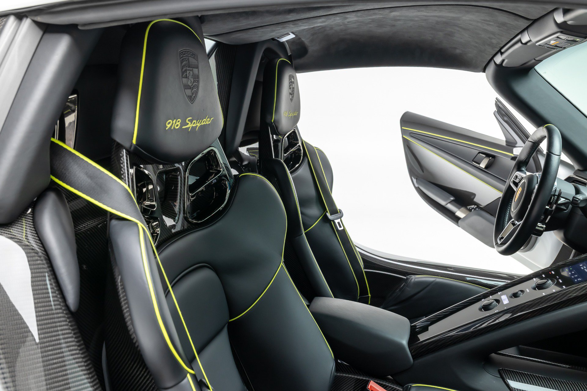 Used 2015 Porsche 918 Spyder AWD/4WD image 41