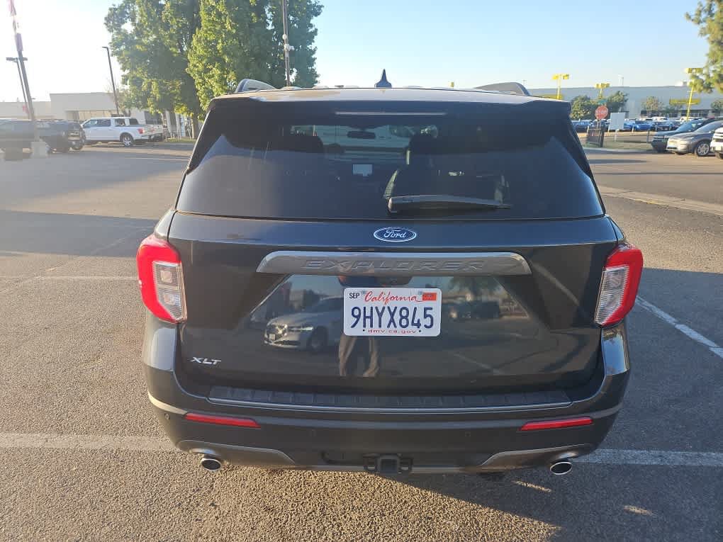 Used 2023 Ford Explorer XLT w/ Equipment Group 202A RWD image 7