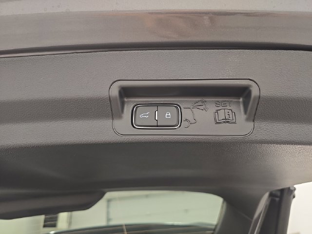 New 2027 Ford Explorer Active AWD/4WD image 18