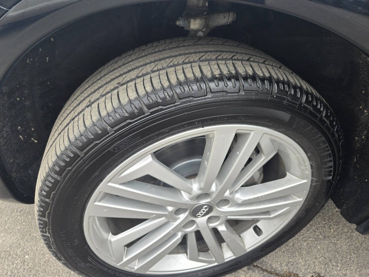 Used 2019 Audi Q5 2.0T Premium Plus w/ Premium Plus Package AWD/4WD image 13