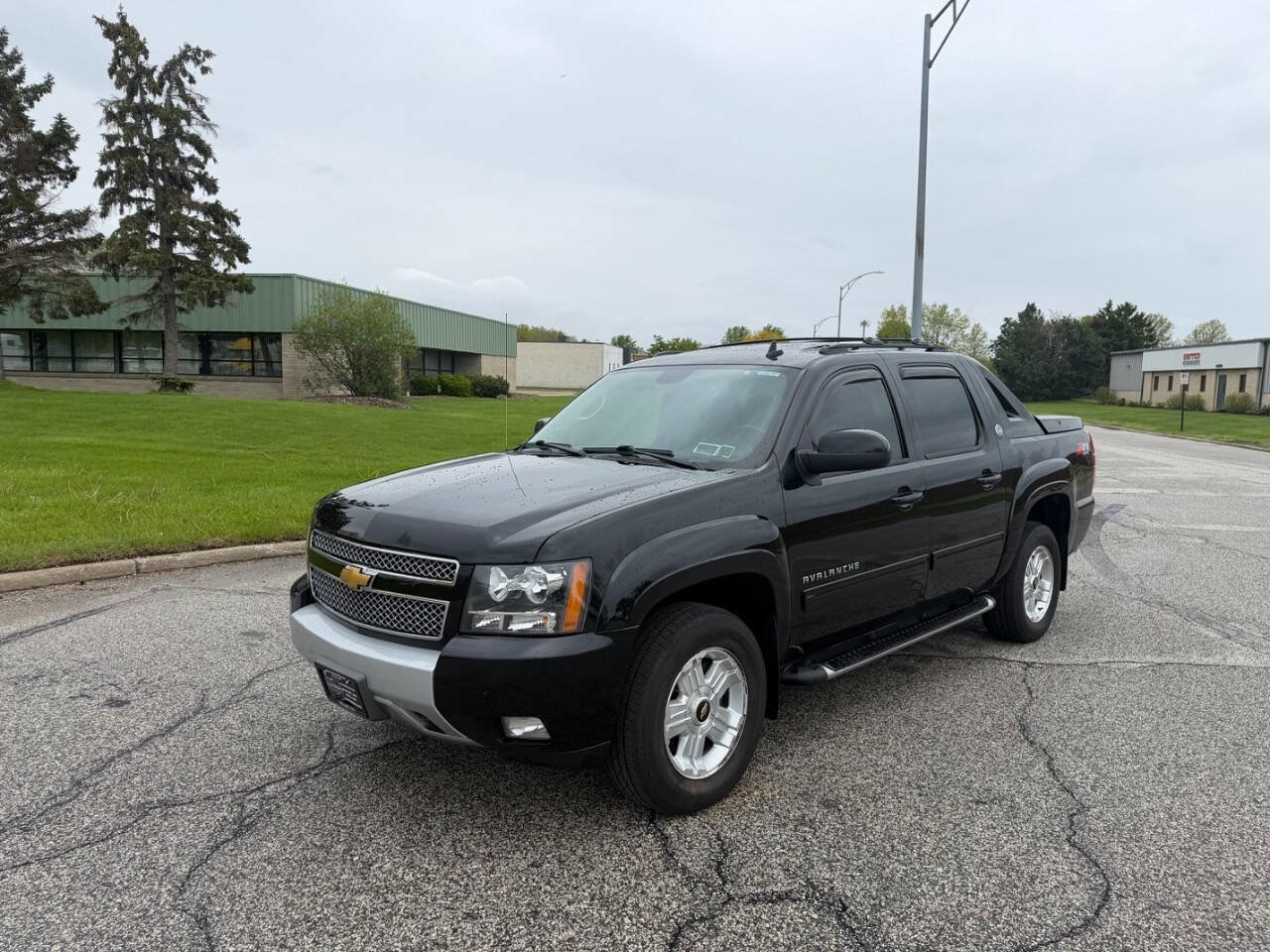 Used 2013 Chevrolet Avalanche LT w/ Suspension Package, Off-Road AWD/4WD image 1