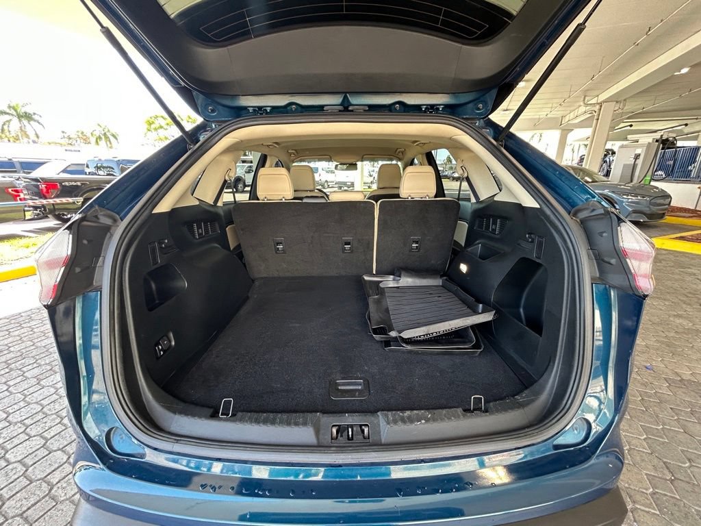 Certified 2020 Ford Edge SEL w/ Cold Weather Package FWD image 31