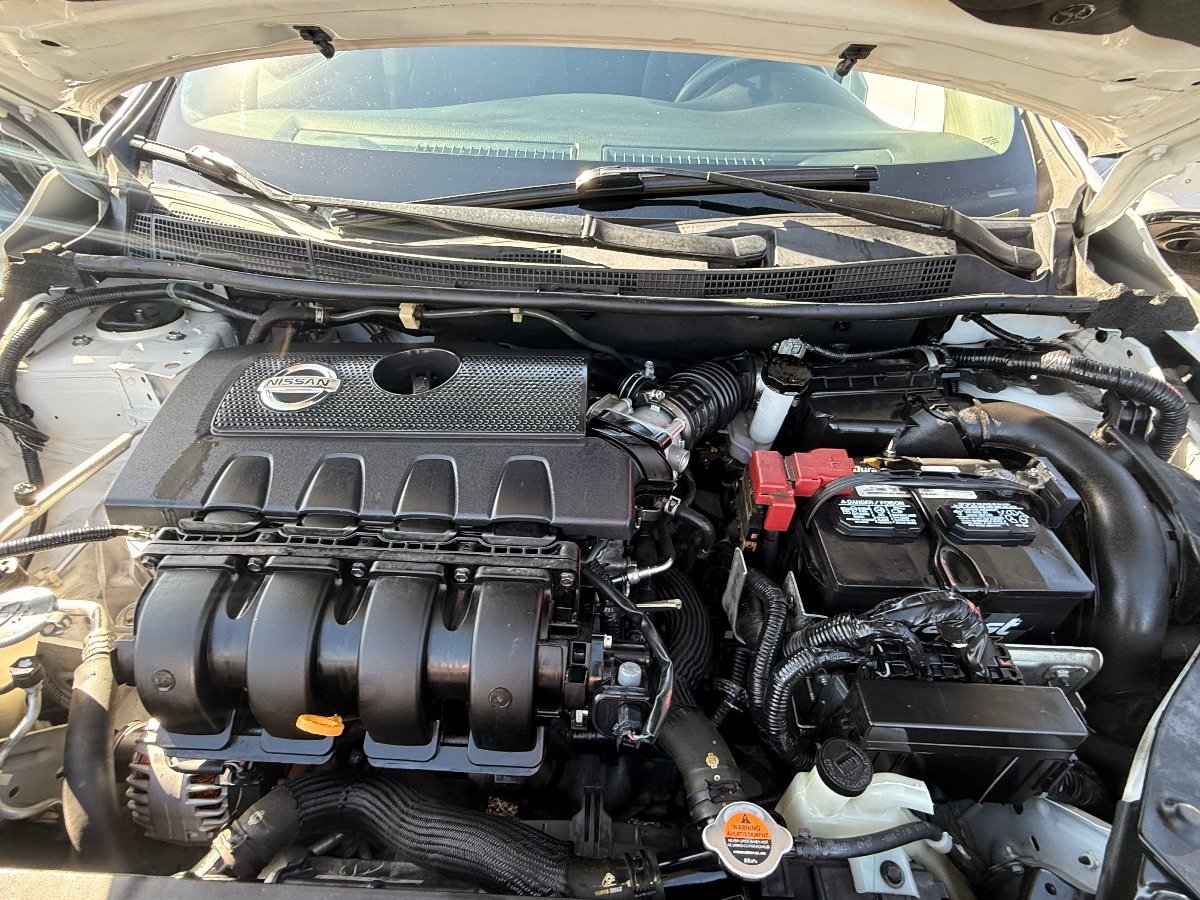 Used 2011 Nissan Sentra 2.0 SR FWD image 17