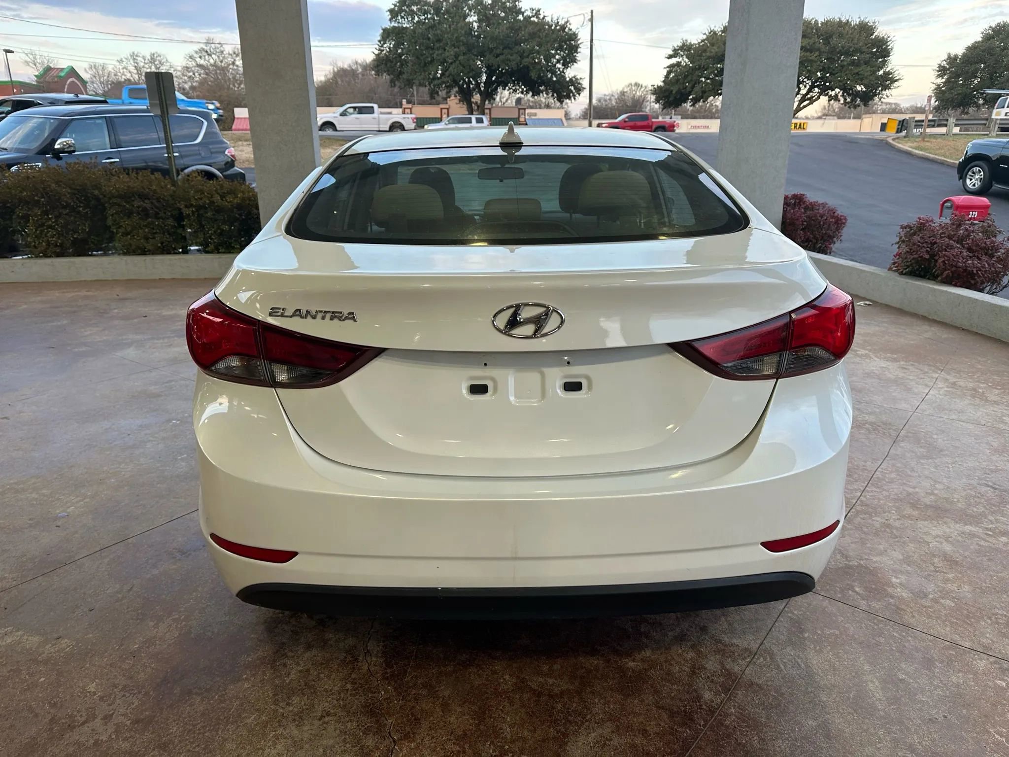 Used 2016 Hyundai Elantra SE image 5