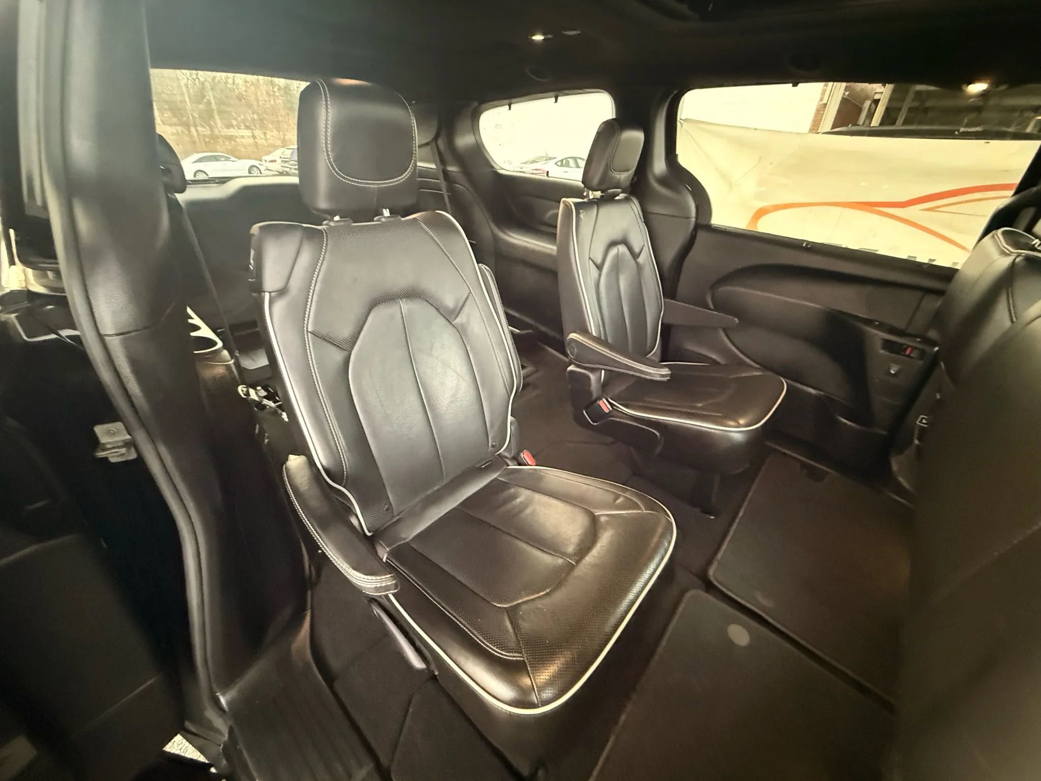 Used 2020 Chrysler Pacifica Limited w/ Advanced Safetytec Group image 23