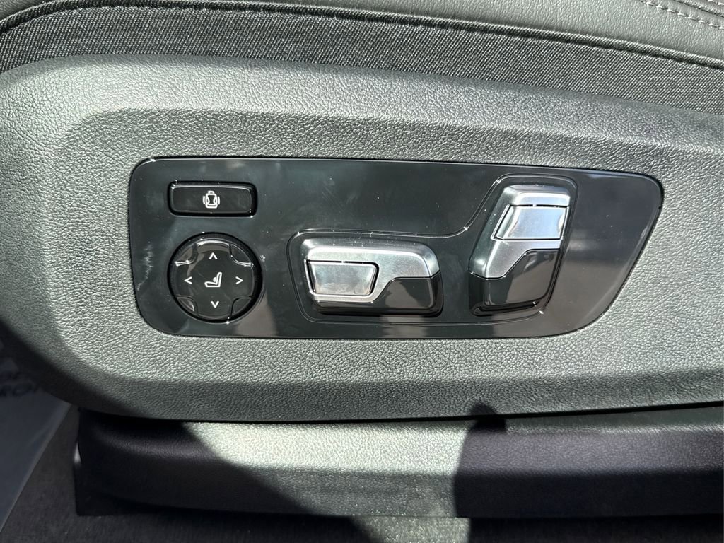 New 2026 BMW X6 M60i image 25