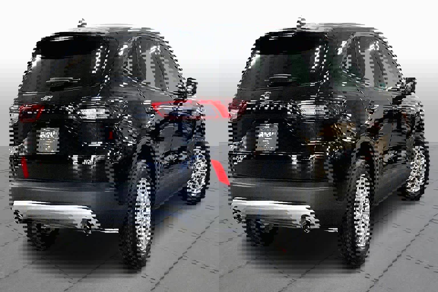 Used 2025 Ford Escape Active w/ Cold Weather Package image 13