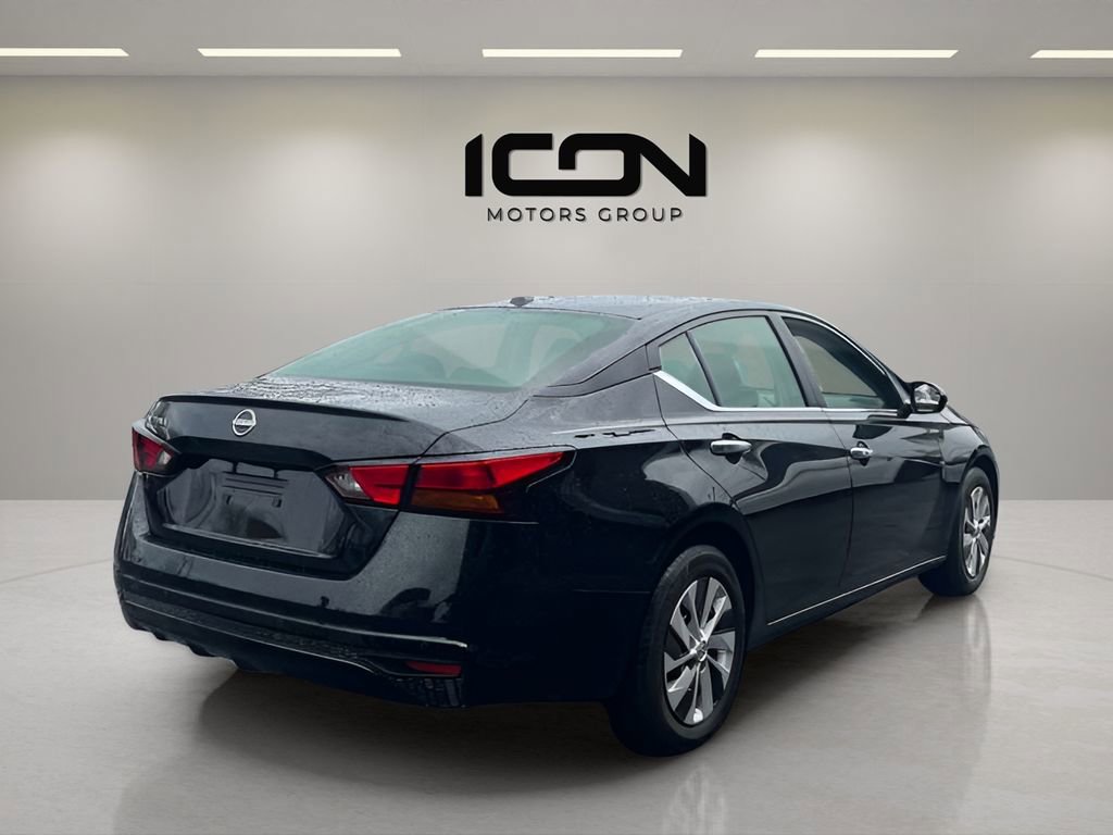 Used 2025 Nissan Altima 2.5 S FWD image 5