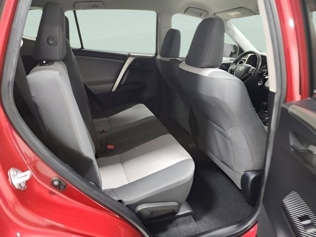 Used 2015 Toyota RAV4 LE image 16