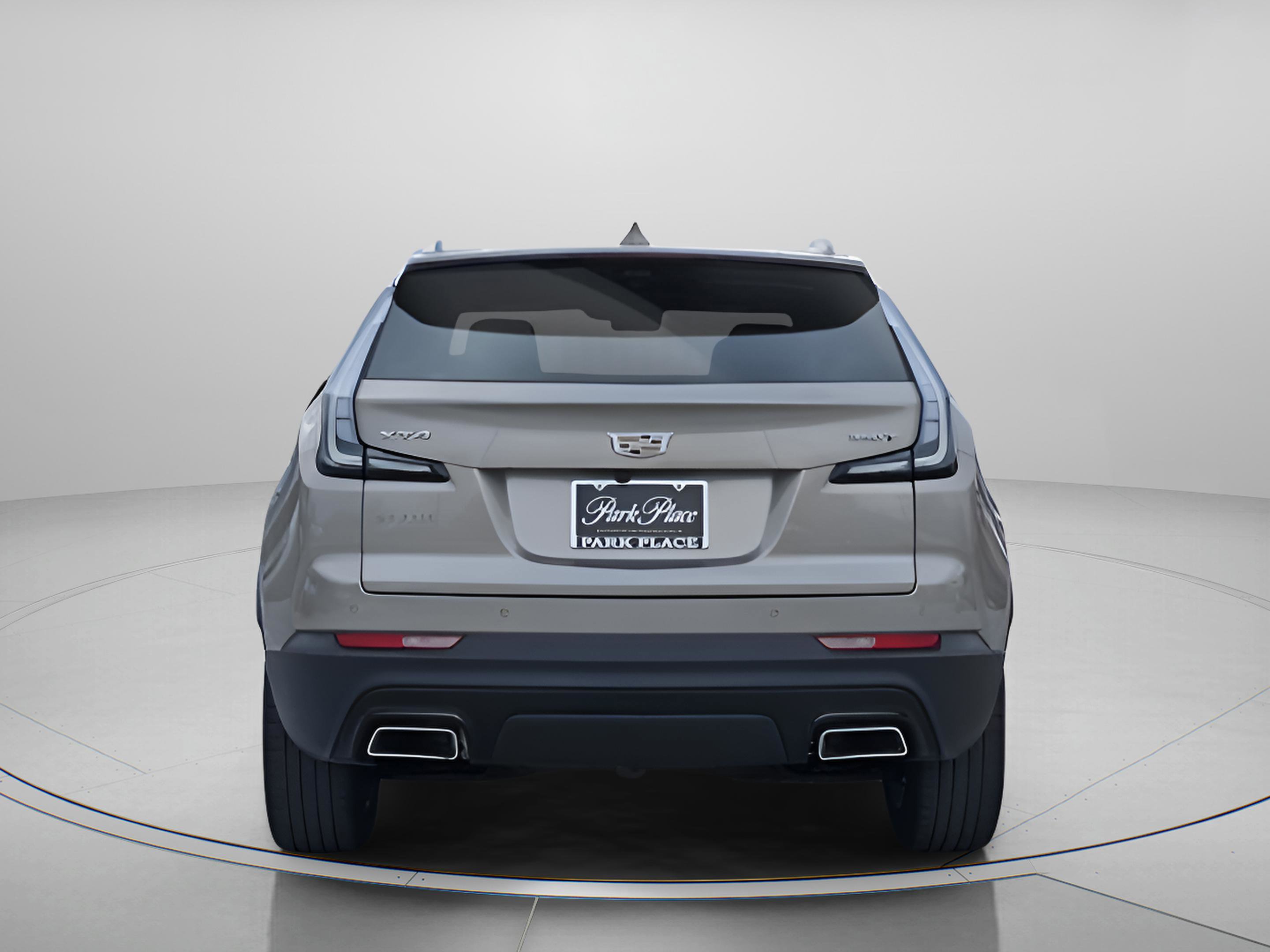 Used 2022 Cadillac XT4 Sport w/ Enhanced Visibility Package FWD image 4