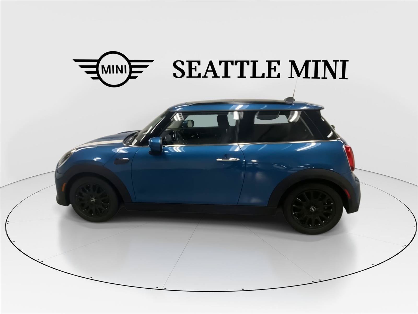 Certified 2024 MINI Cooper 2-Door Hardtop FWD image 7