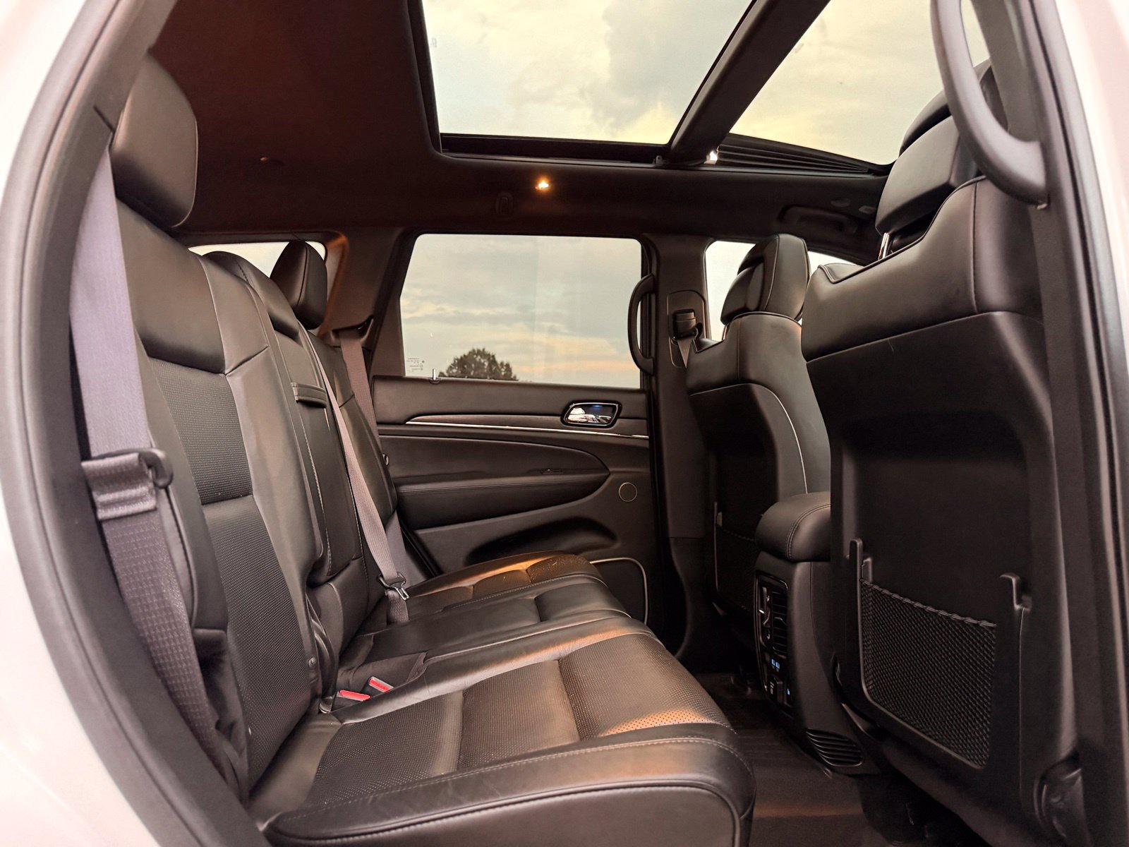 Used 2021 Jeep Grand Cherokee High Altitude AWD/4WD image 36