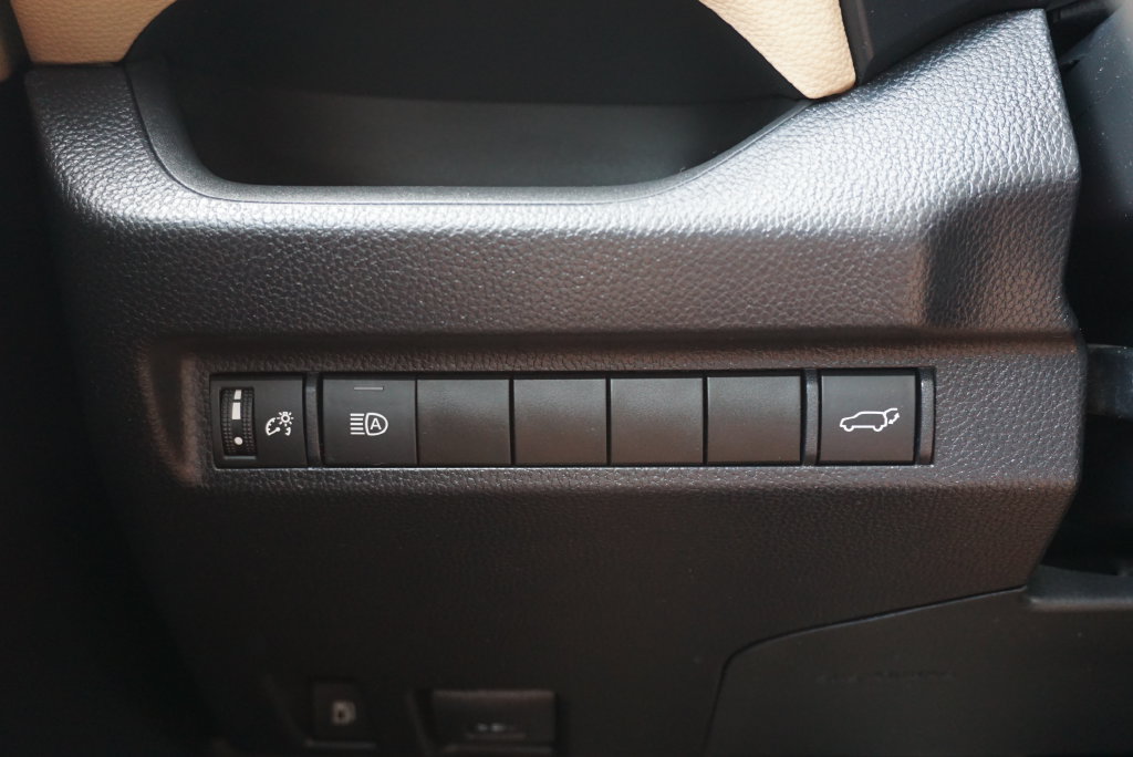 Used 2023 Toyota RAV4 XLE w/ Convenience Package AWD/4WD image 30