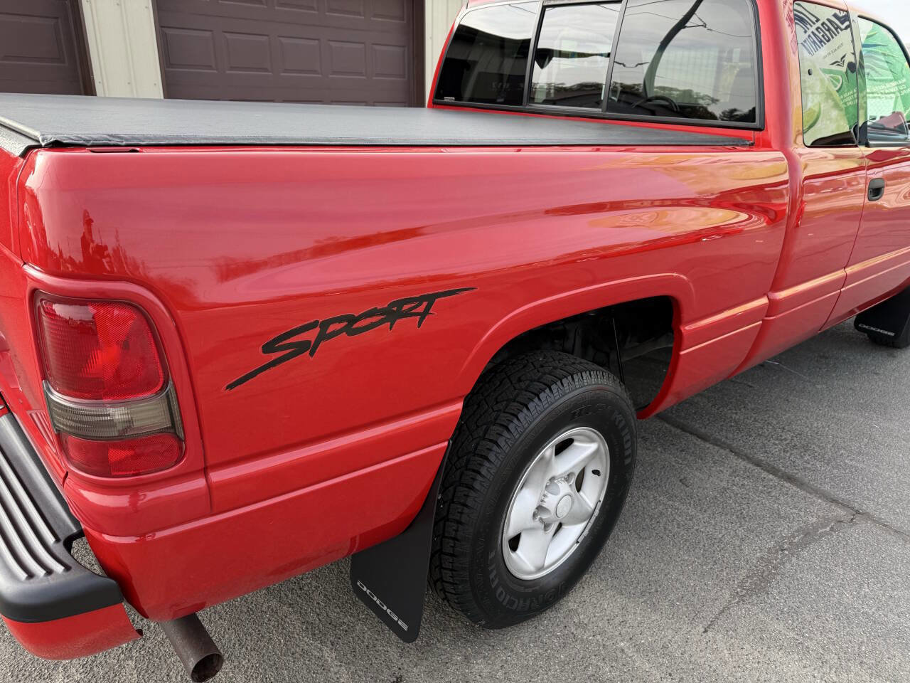 Used 1997 Dodge Ram 1500 Truck 2WD Club Cab image 46