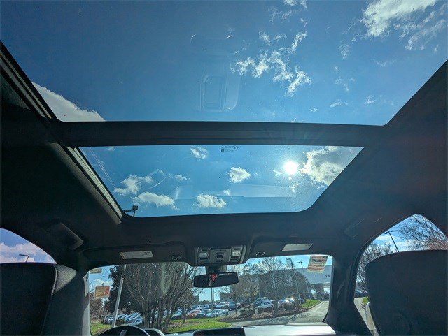 Used 2022 Chevrolet Tahoe Z71 image 13