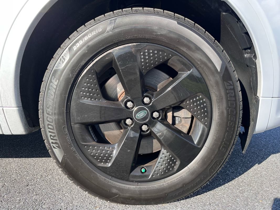 Used 2020 Land Rover Discovery Sport S R-Dynamic AWD/4WD image 23