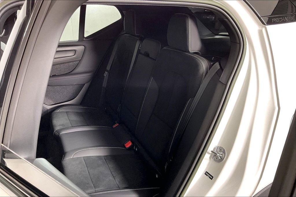 Used 2023 Volvo XC40 Recharge Ultimate w/ Protection Package Premier AWD/4WD image 25