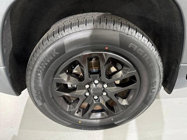 Used 2019 Chevrolet Traverse LT FWD image 13
