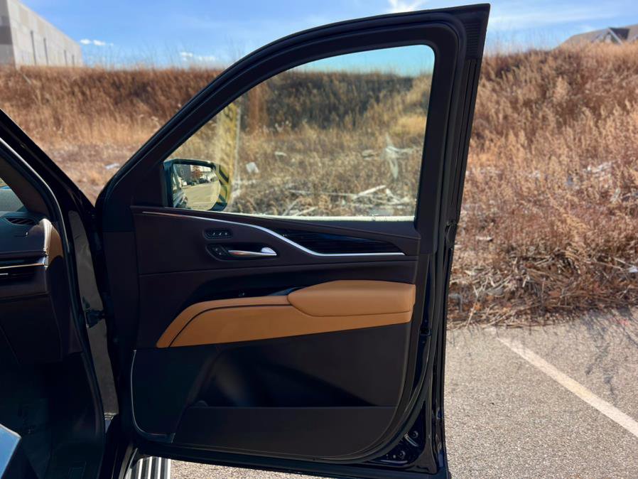 Used 2021 Cadillac Escalade Sport w/ Driver Assist Tech Package image 12