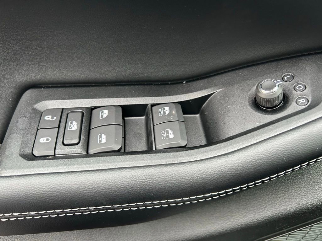 New 2025 Jeep Grand Cherokee Limited w/ Trailer Tow Package image 5