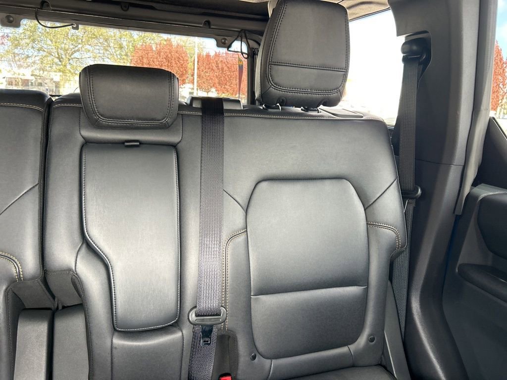 Used 2024 Ford Bronco Badlands image 14