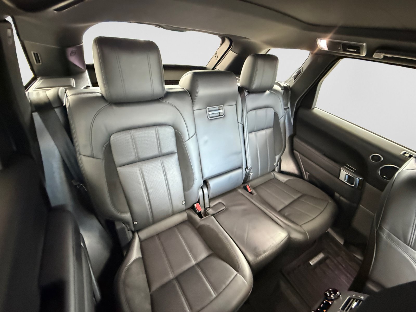 Used 2020 Land Rover Range Rover Sport HST AWD/4WD image 17