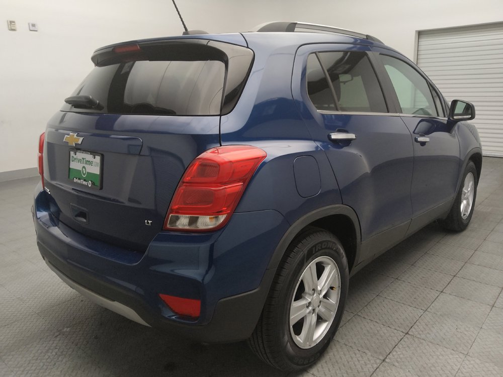 Used 2020 Chevrolet Trax LT w/ LT Convenience Package FWD image 9