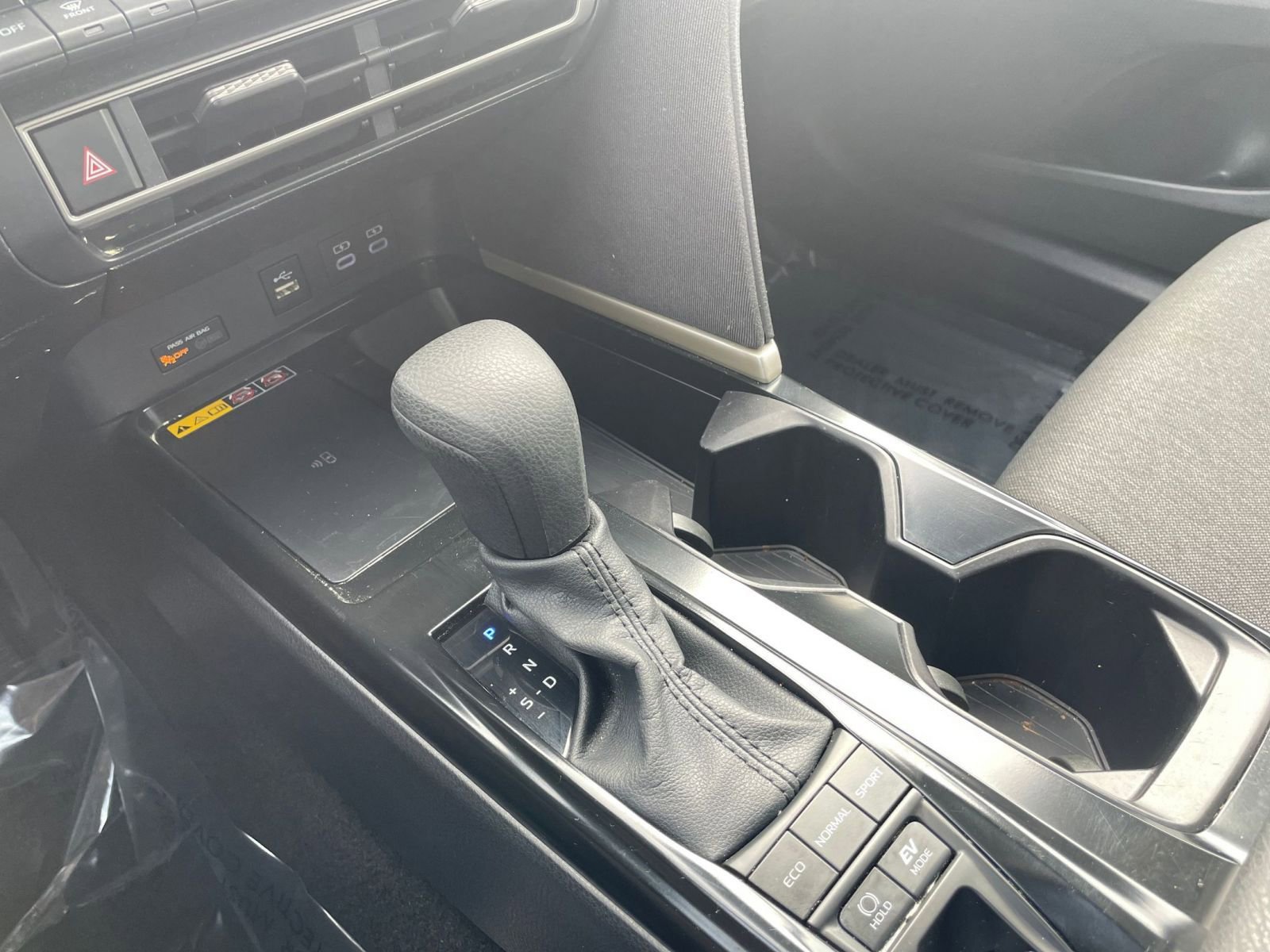 Used 2025 Toyota Camry LE image 40