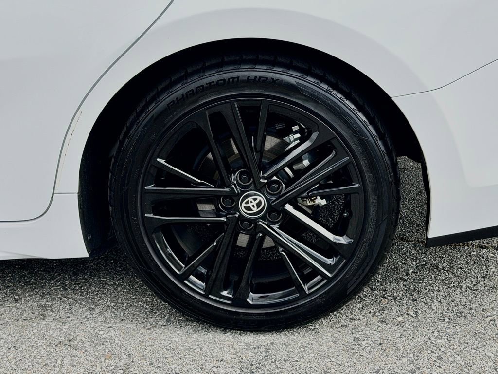 Used 2025 Toyota Camry SE w/ Convenience Package FWD image 14